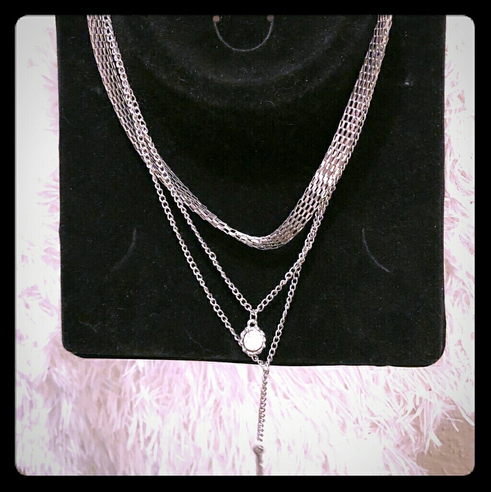 Necklase